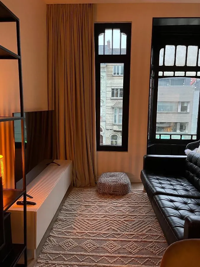 Casa Clementina - 3 Bedroom Apartment in a Art-Nouveau House Gand
