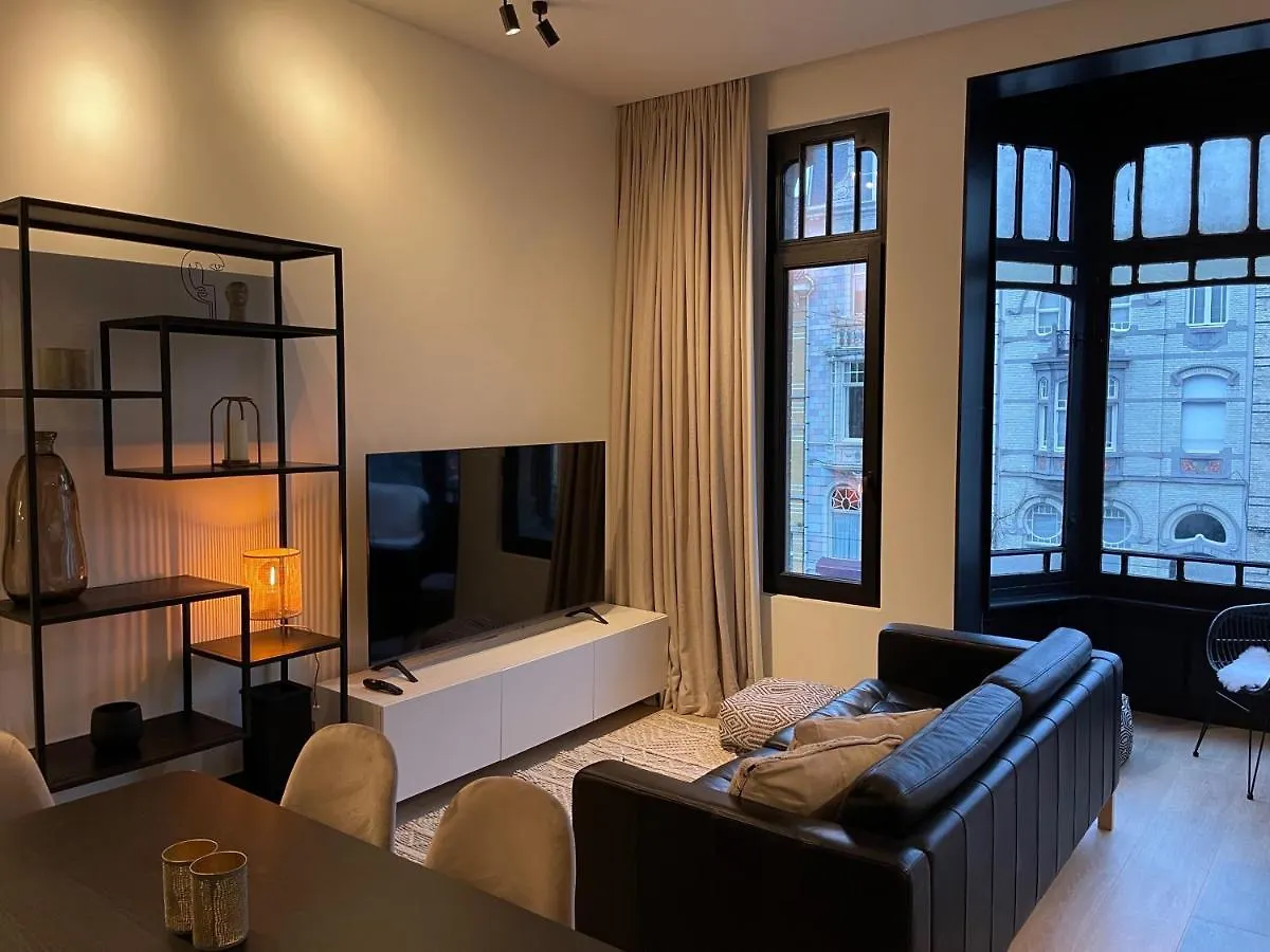 Casa Clementina - 3 Bedroom Apartment in a Art-Nouveau House Gand